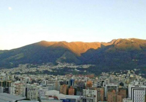 excelente vista la ciudad montaña,piscina,parque